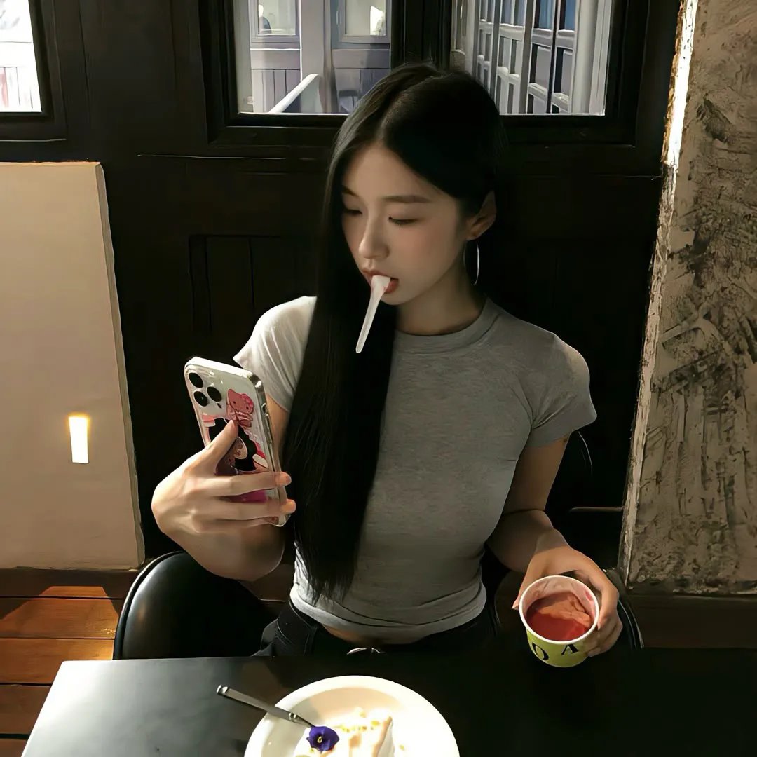 想被拥抱的12个女人